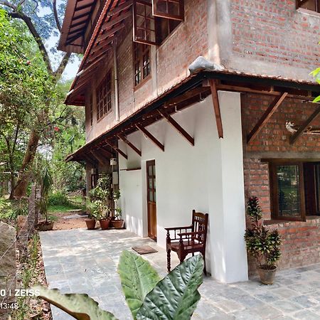 פונדיצ'רי Isai Ambalam Guest House מראה חיצוני תמונה