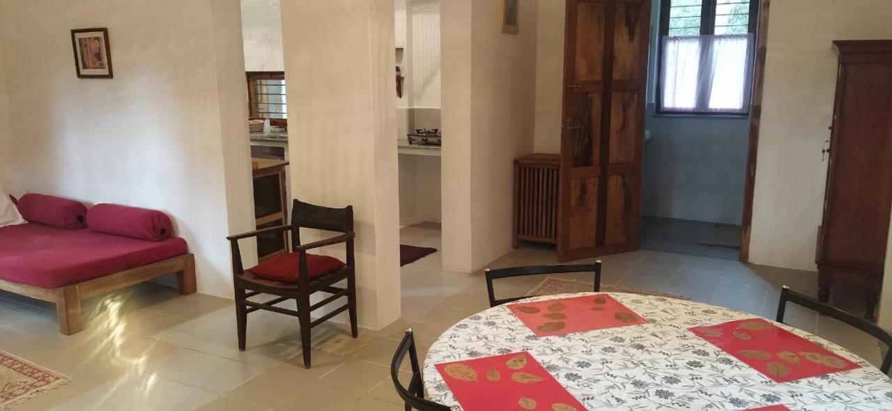 פונדיצ'רי Isai Ambalam Guest House מראה חיצוני תמונה