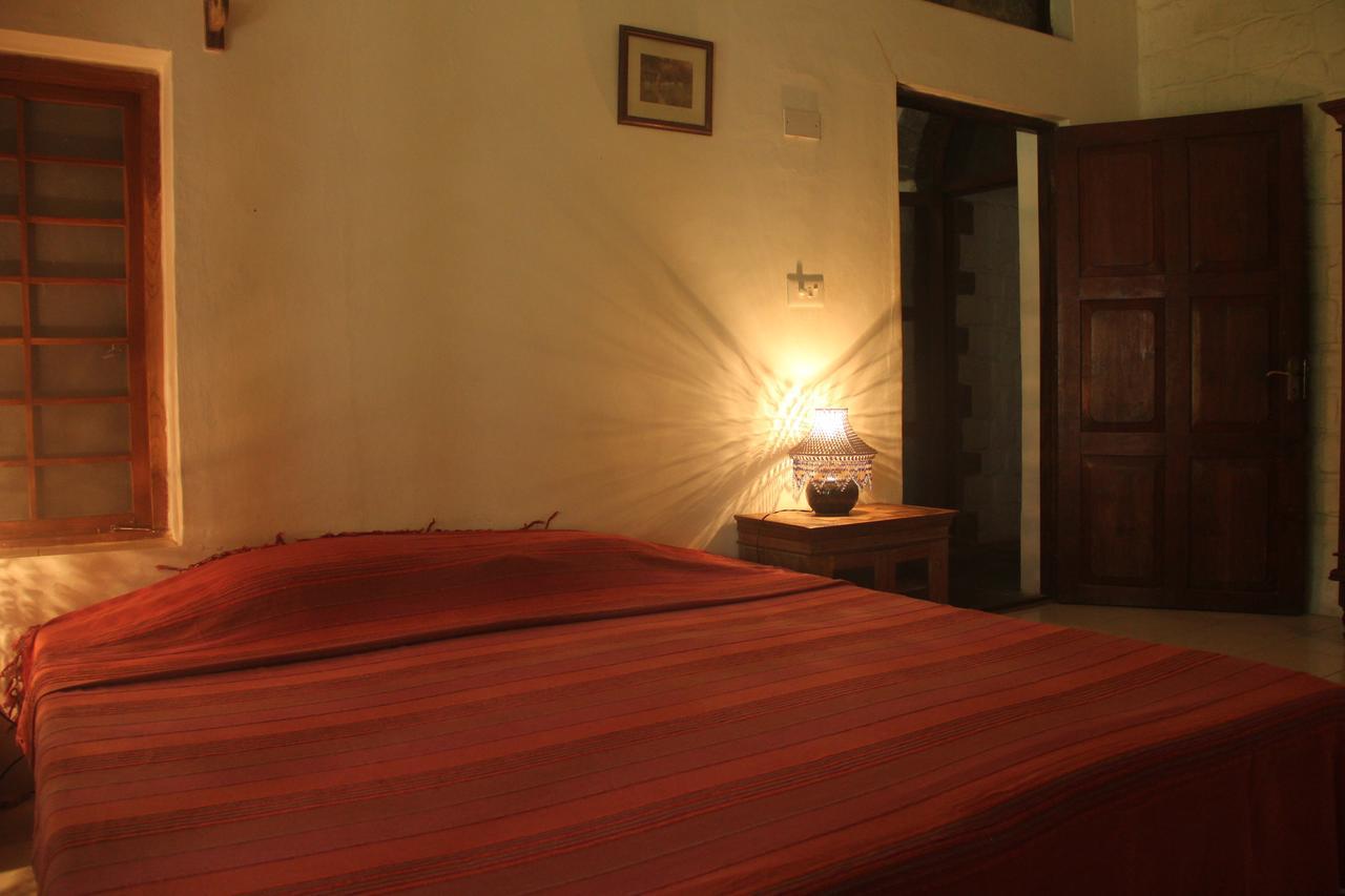 פונדיצ'רי Isai Ambalam Guest House מראה חיצוני תמונה